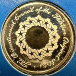 LOT 28 OBV - Bicentennial Council of the Original Thirteen States Gold Medal. 21 grains.